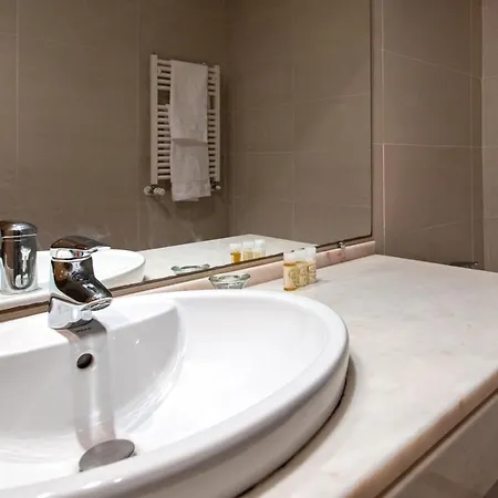 Bafureira Cascais Apartment; Privado Com Piscina Parede